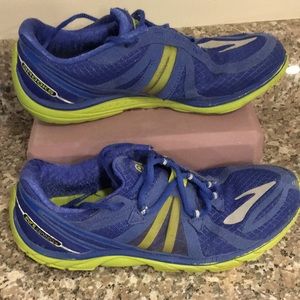 Brooks Pure Connect 2, Blue and Lime Green, Size 8